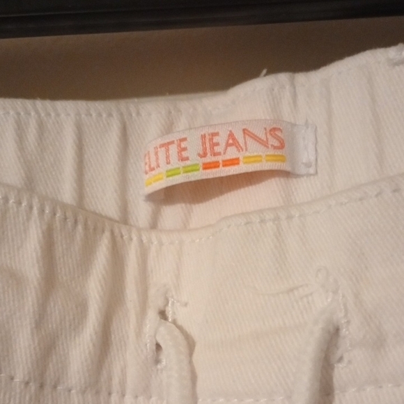 EliteStyle Women's White Ankle Jeans - Picture 3 of 4